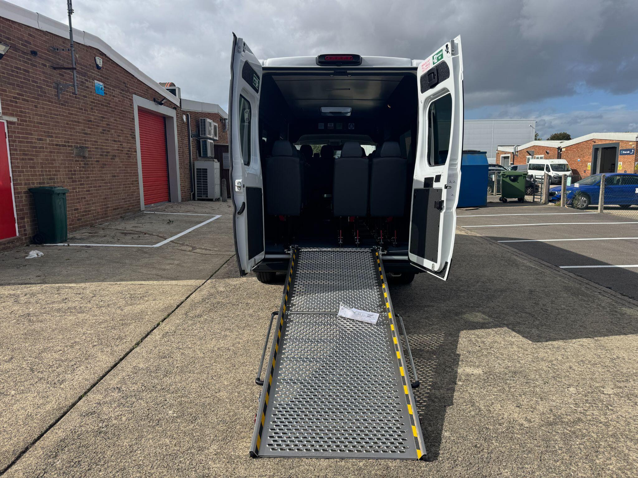 Peugeot Boxer image 17